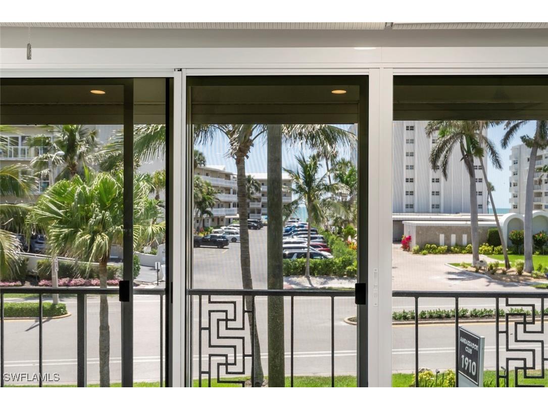 1910 Gulf Shore Boulevard N #204 Naples FL 34102 225049033 image16
