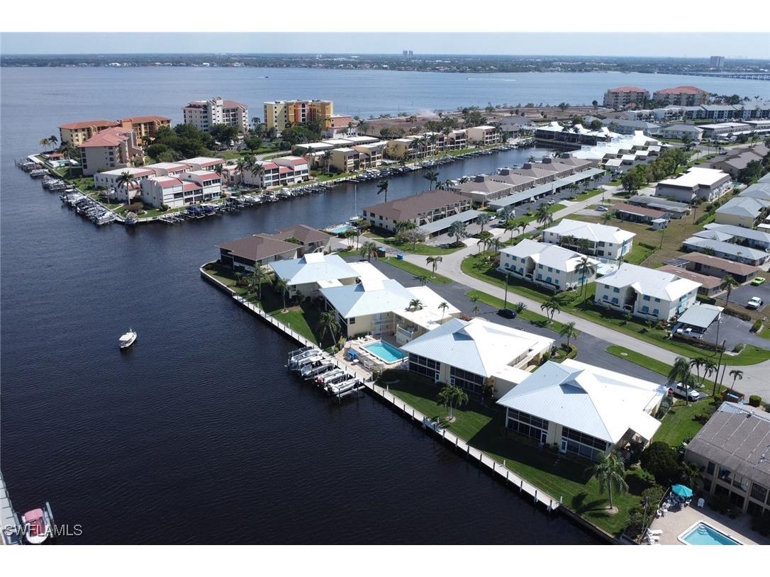 1911 SE 40th Terrace #102 Cape Coral FL 33904 225018963 image1