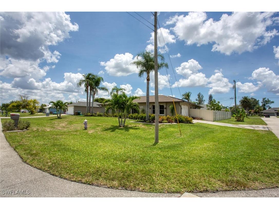 1918 NE 3rd Street Cape Coral FL 33909 225050738 image1