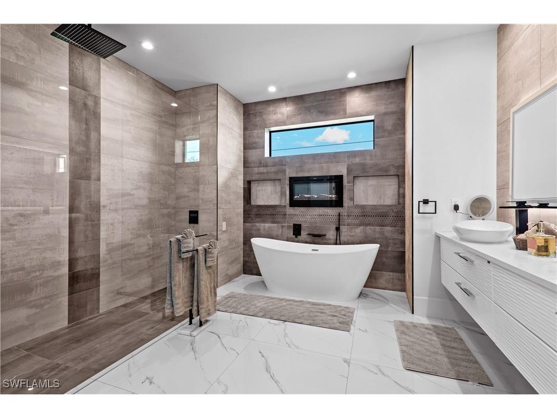 1918 SW 30th Terrace Cape Coral FL 33914 225017853 image5