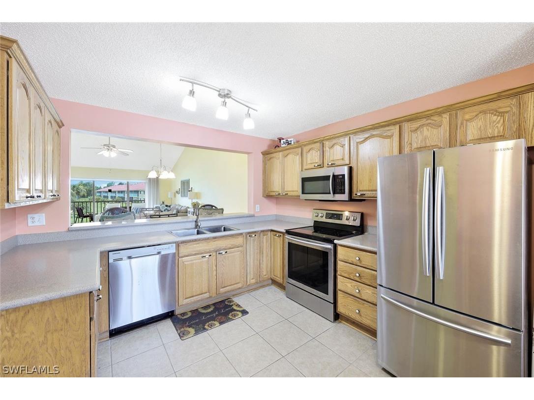 192 Furse Lakes Circle #H11 Naples FL 34104 224050309 image11