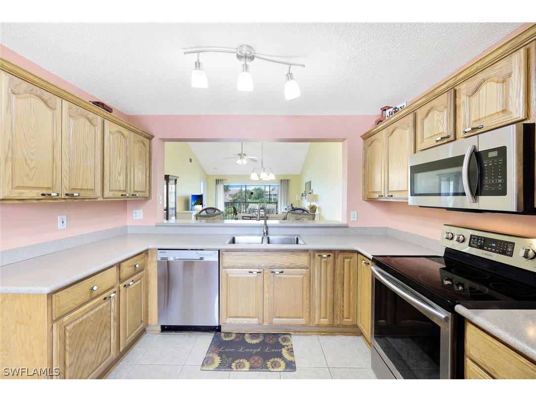 192 Furse Lakes Circle #H11 Naples FL 34104 224050309 image12