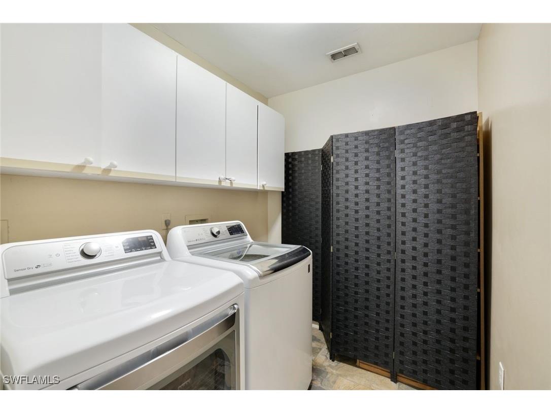 1920 Piccadilly Circus Naples FL 34112 225054061 image21