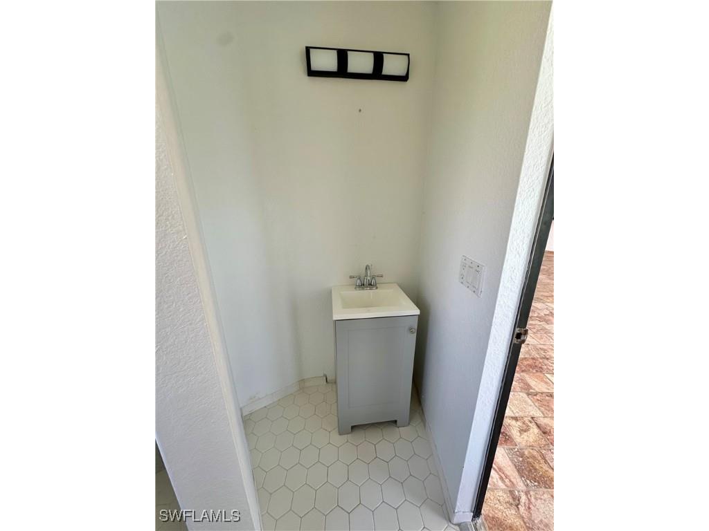 1922 SE 10th Place Cape Coral FL 33990 224003558 image34