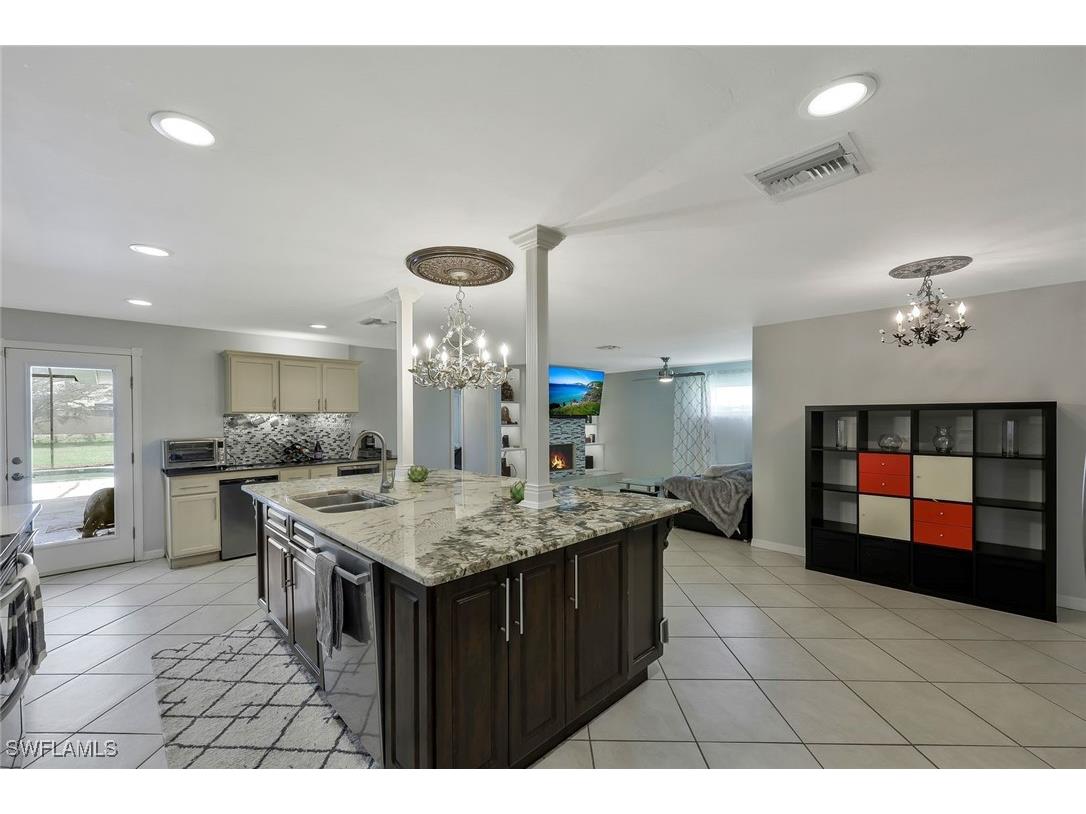 1930 Curling Avenue Naples FL 34109 225025471 image4