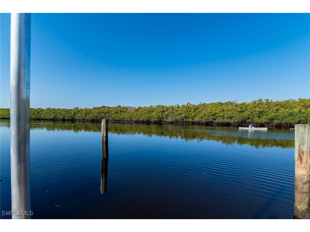 194 Newport Drive #903 Naples FL 34114 225027572 image14