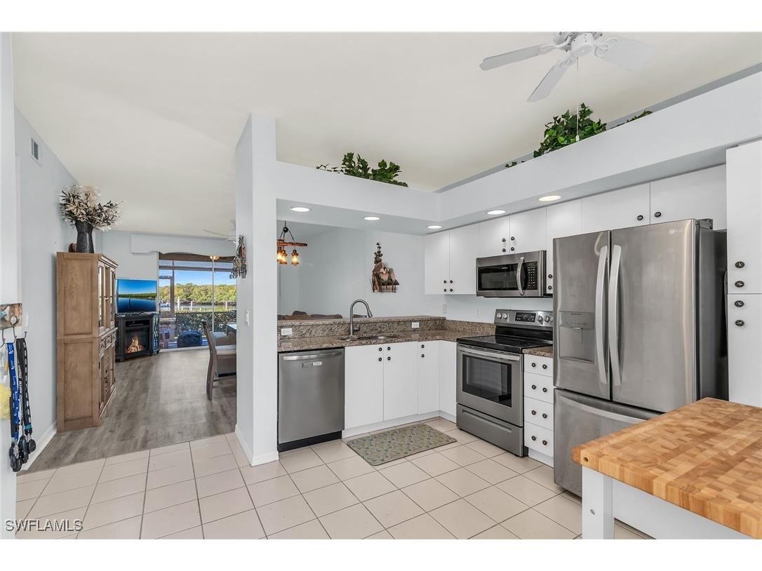 194 Newport Drive #903 Naples FL 34114 225027572 image4