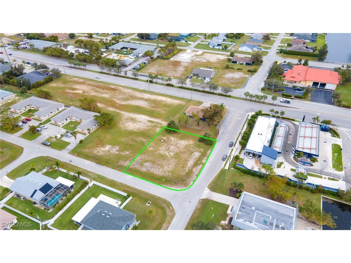 1941 SW Santa Barbara Place Cape Coral FL 33991 225019282 image2