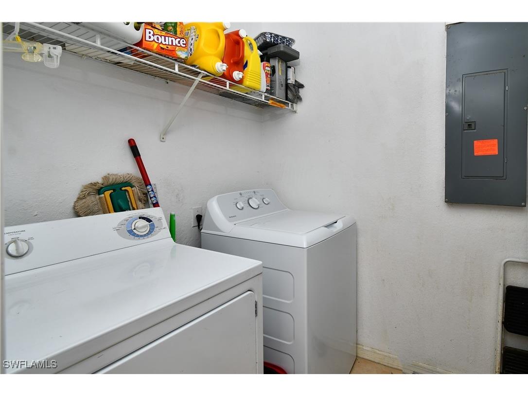 2 E Greens Circle Lehigh Acres FL 33936 224102683 image16