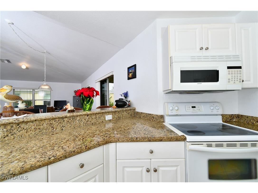 2 E Greens Circle Lehigh Acres FL 33936 224102683 image19