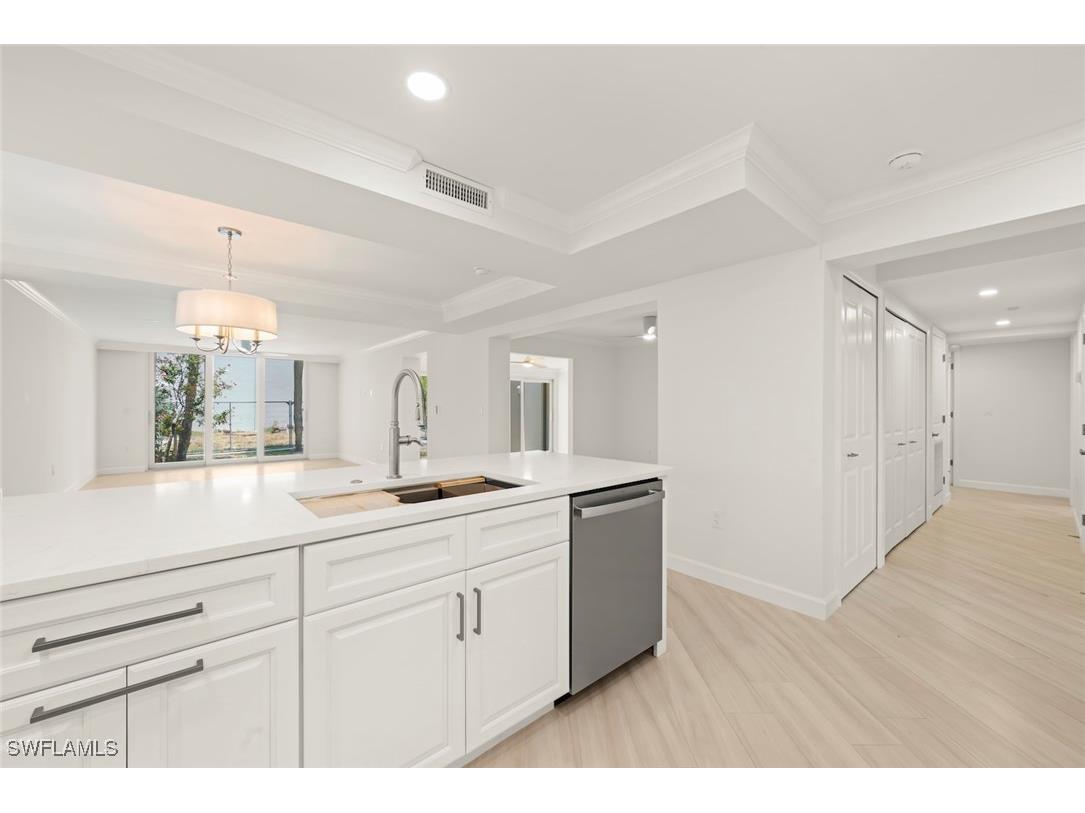 200 Periwinkle Way #111 Sanibel FL 33957 225033921 image10