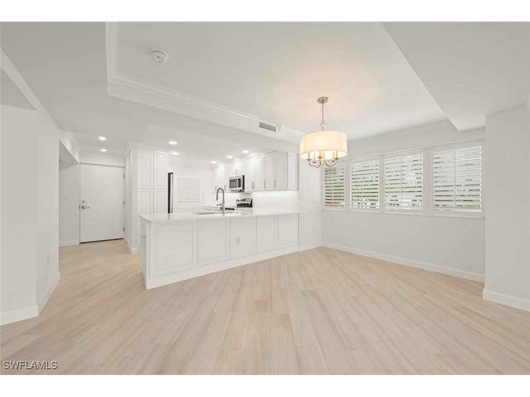 200 Periwinkle Way #111 Sanibel FL 33957 225033921 image12