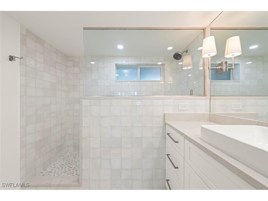 200 Periwinkle Way #111 Sanibel FL 33957 225033921 image30