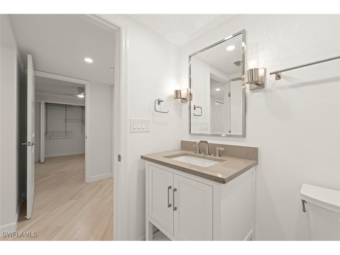 200 Periwinkle Way #111 Sanibel FL 33957 225033921 image37