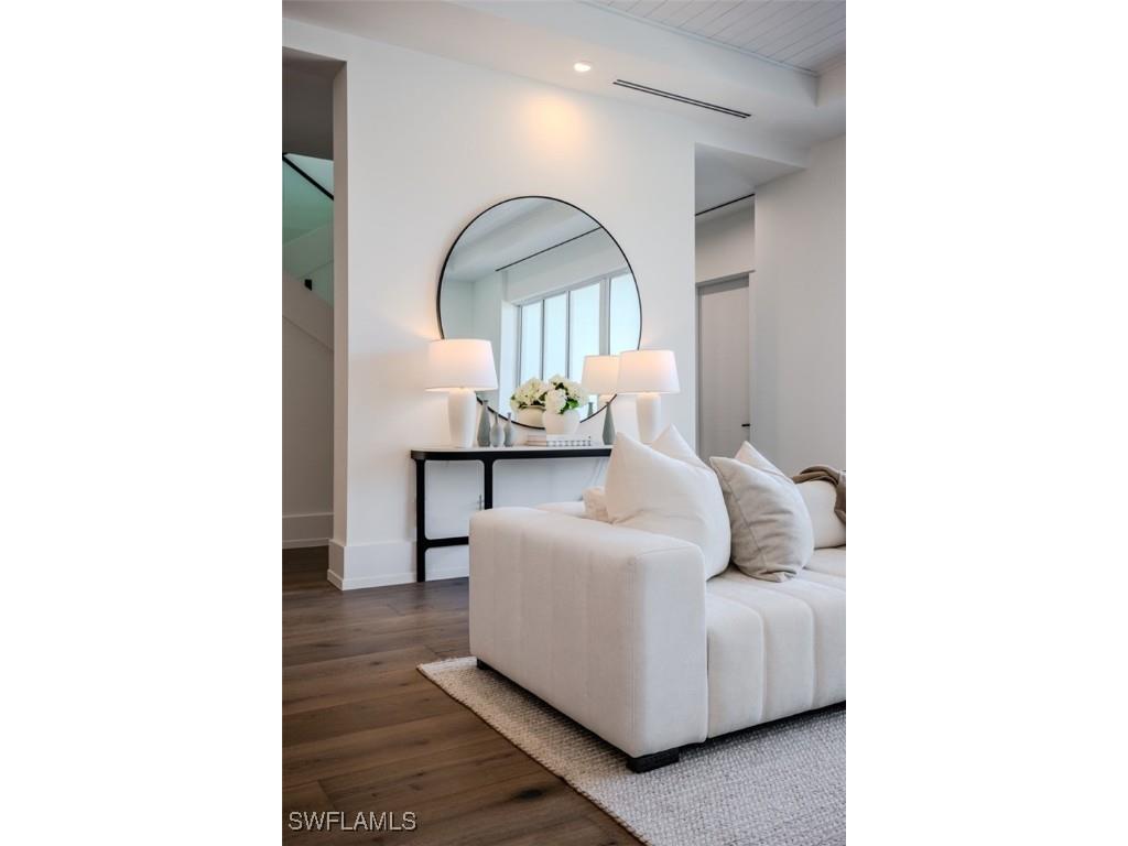 201 8th Street S #103 Naples FL 34102 225031992 image8