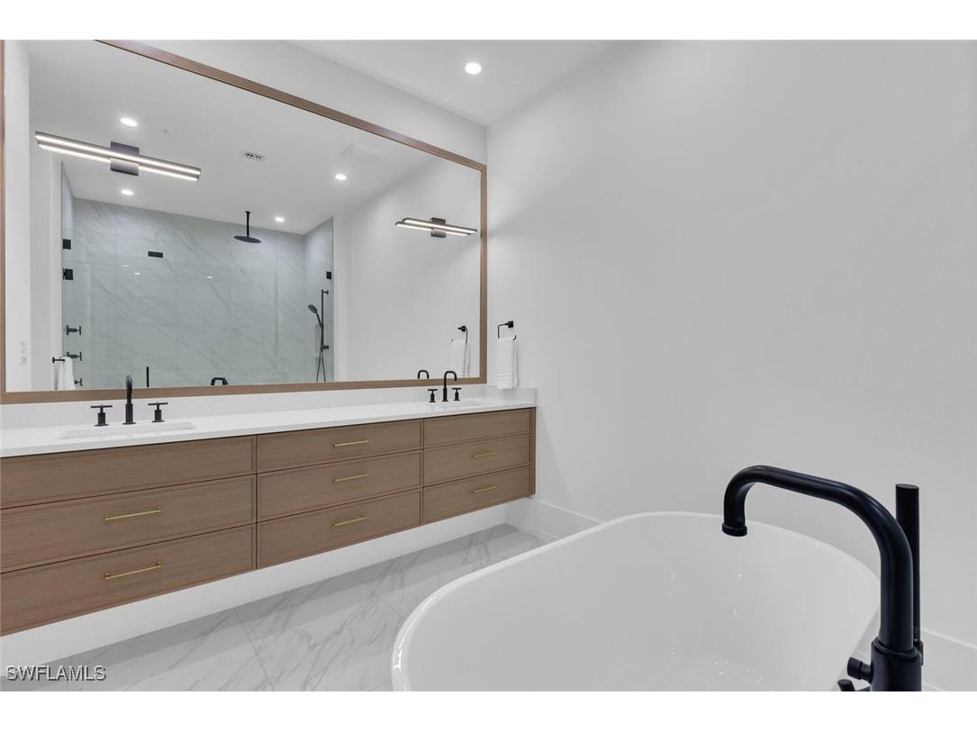 201 8th Street S #208 Naples FL 34102 225042195 image19