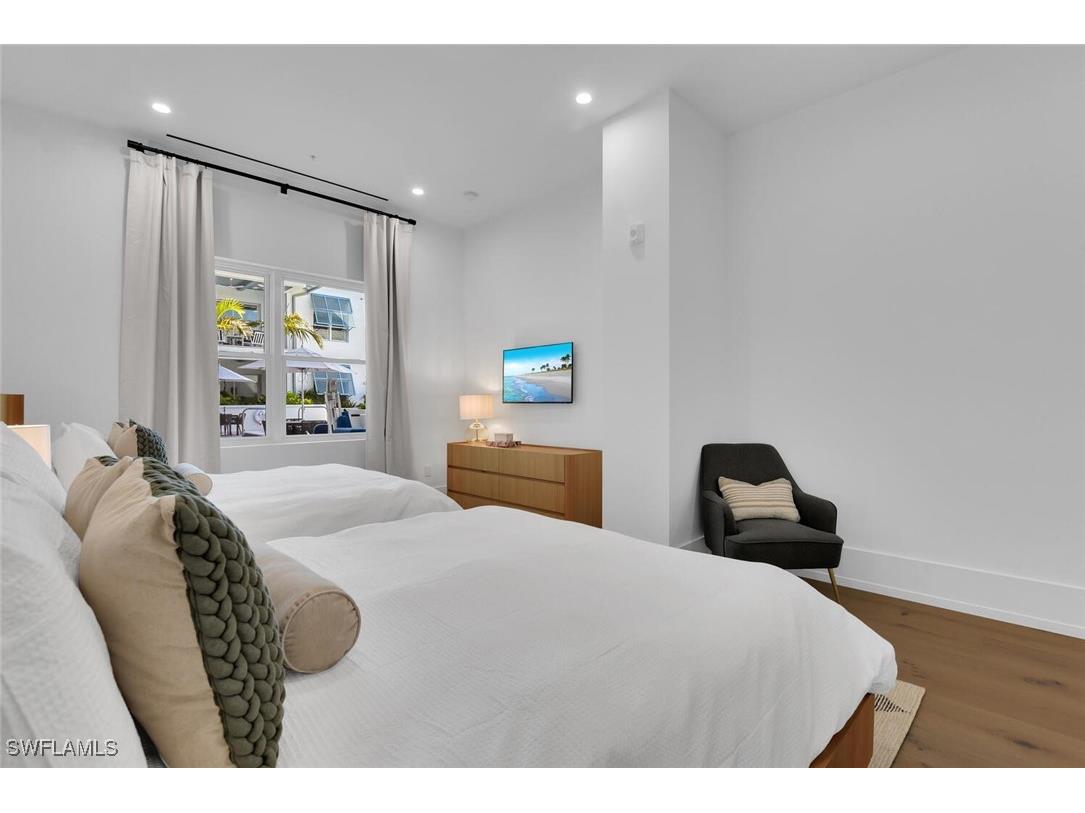 201 8th Street S #208 Naples FL 34102 225042195 image21