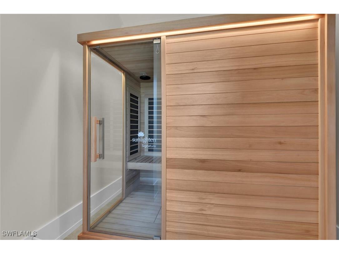 201 8th Street S #208 Naples FL 34102 225042195 image40