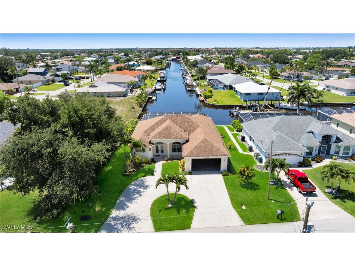 2010 SE 13th Terrace Cape Coral FL 33990 225047775 image1