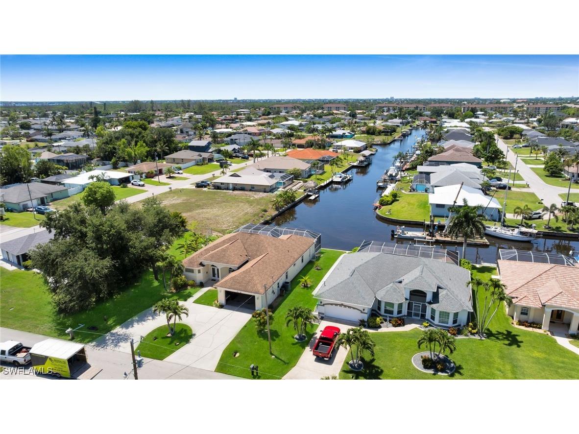2010 SE 13th Terrace Cape Coral FL 33990 225047775 image2