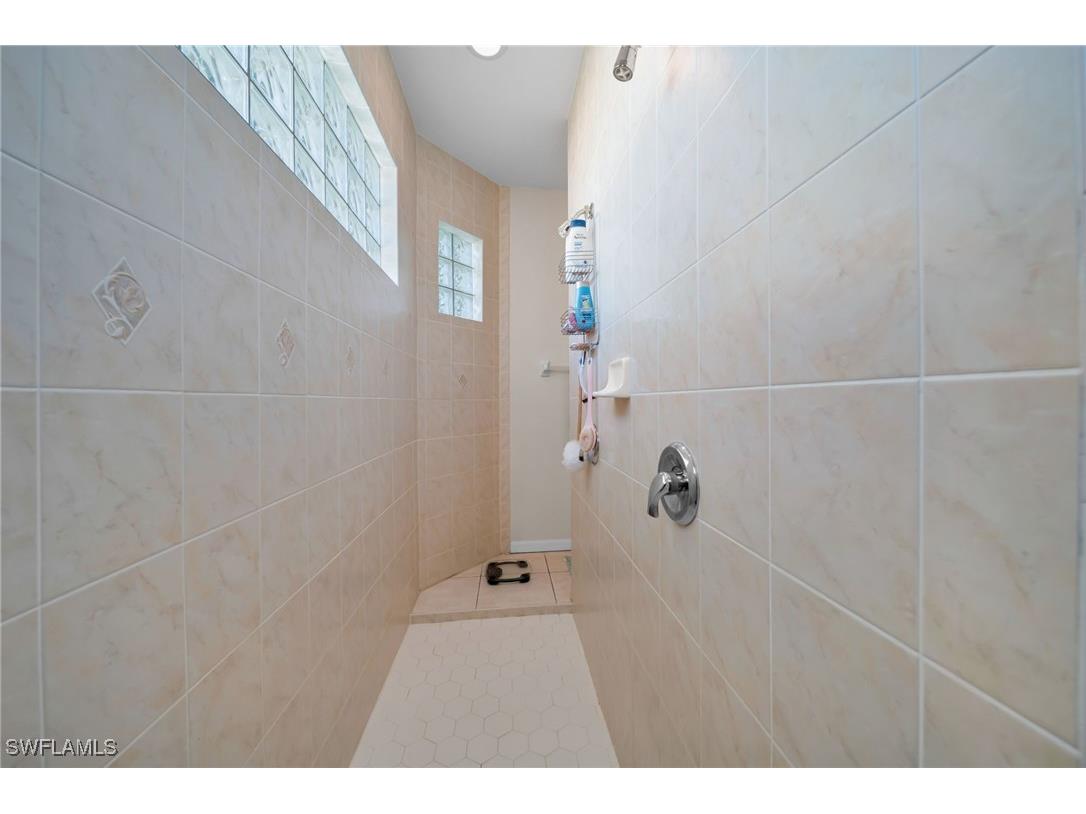 2010 SE 13th Terrace Cape Coral FL 33990 225047775 image23