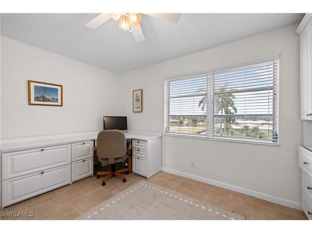 2011 Gulf Shore Boulevard N #44 Naples FL 34102 224073408 image11