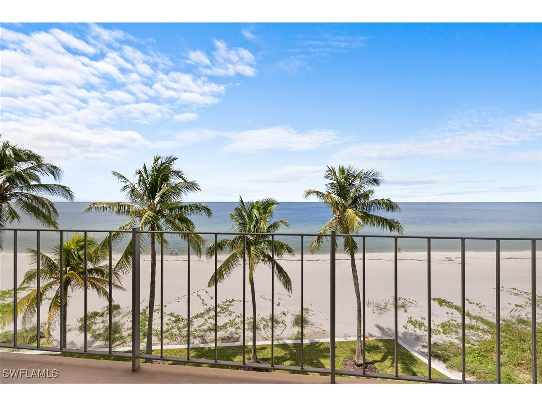 2011 Gulf Shore Boulevard N #44 Naples FL 34102 224073408 image2