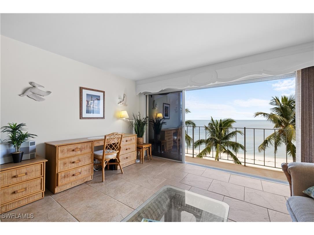 2011 Gulf Shore Boulevard N #44 Naples FL 34102 224073408 image5