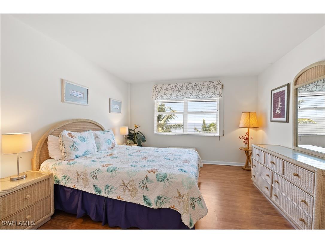 2011 Gulf Shore Boulevard N #44 Naples FL 34102 224073408 image8