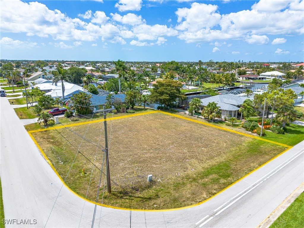 2014 Everest Parkway Cape Coral FL 33904 225036185 image1