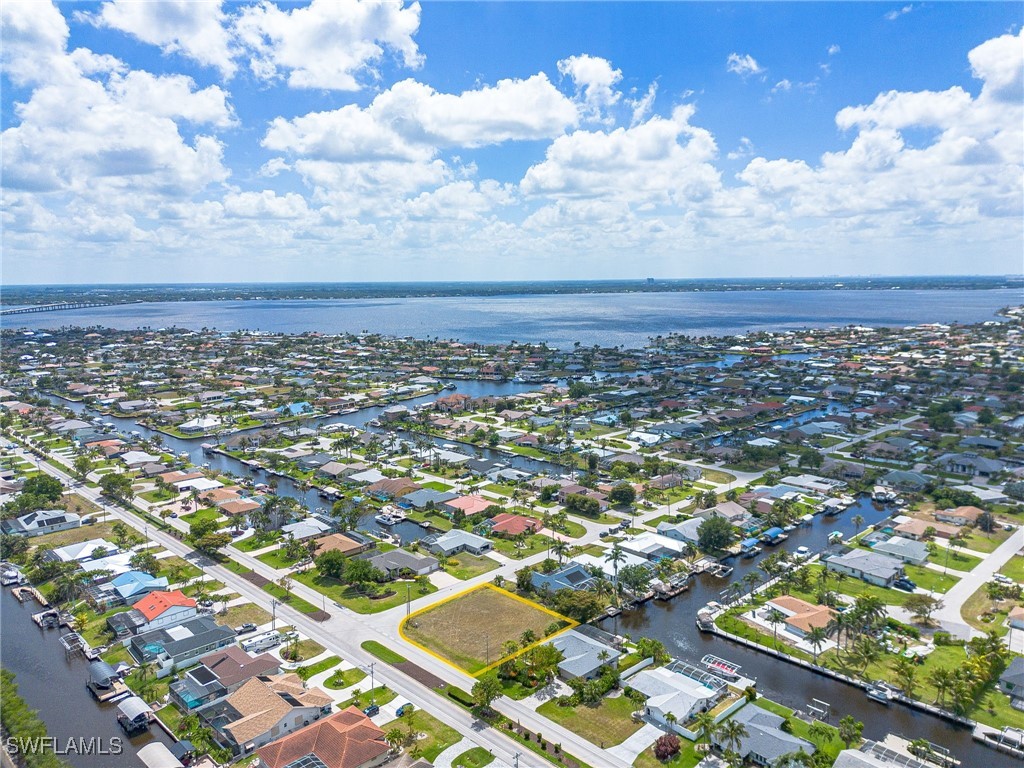 2014 Everest Parkway Cape Coral FL 33904 225036185 image2