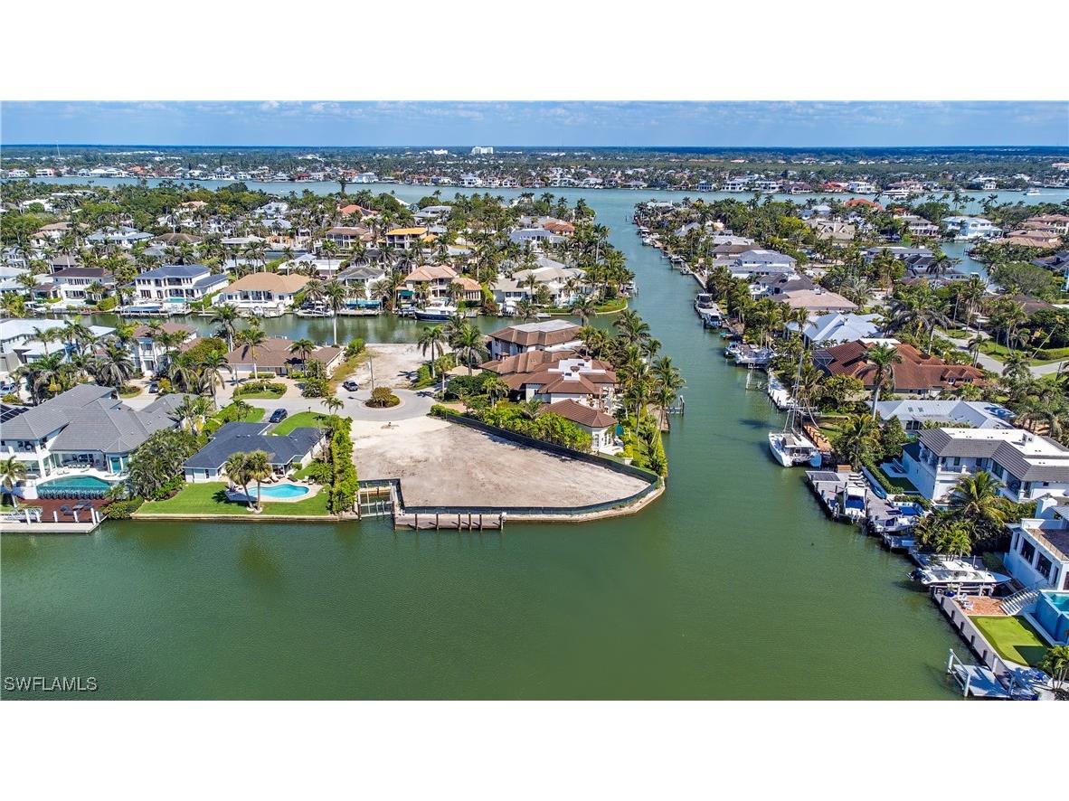 2020 5th Street S Naples FL 34102 225023056 image1