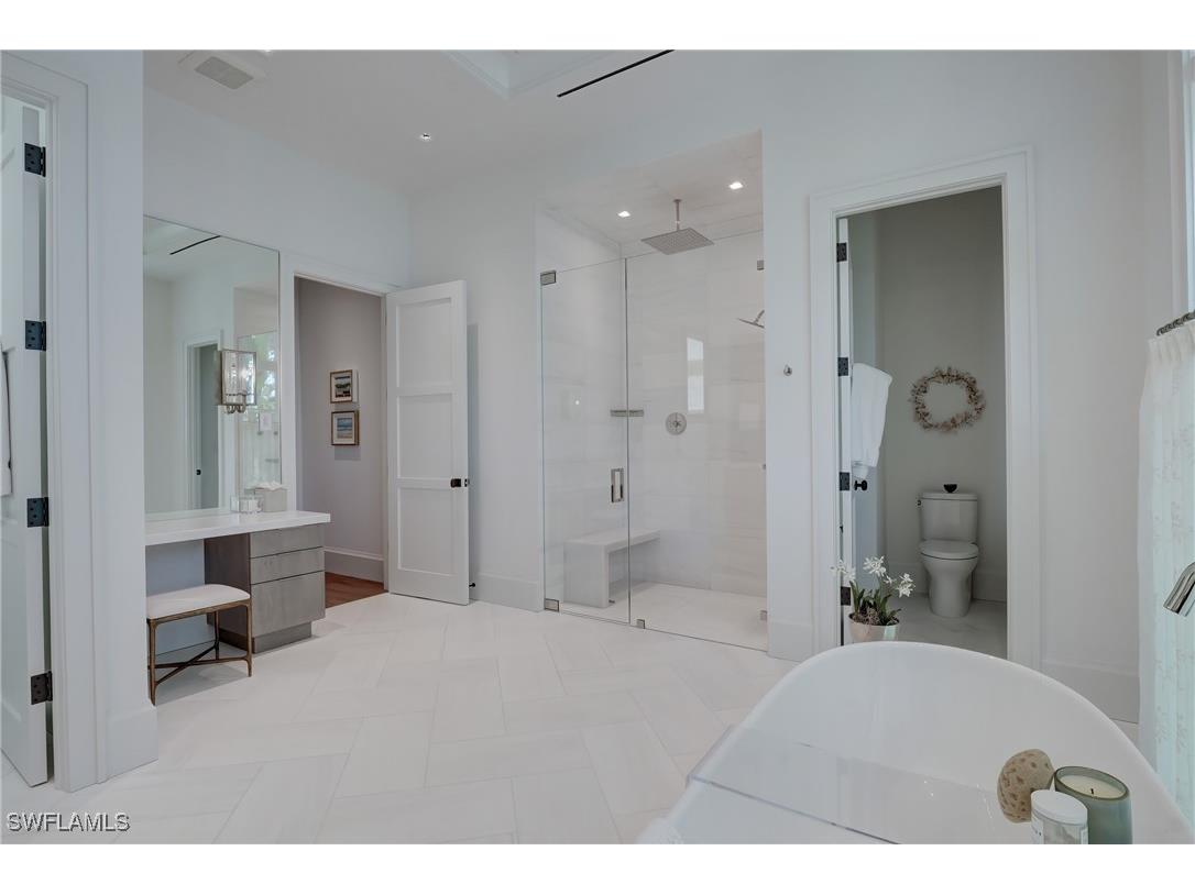 2020 Gordon Drive Naples FL 34102 225034249 image15