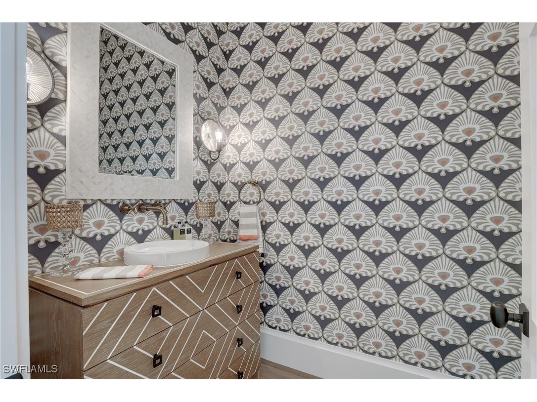 2020 Gordon Drive Naples FL 34102 225034249 image17