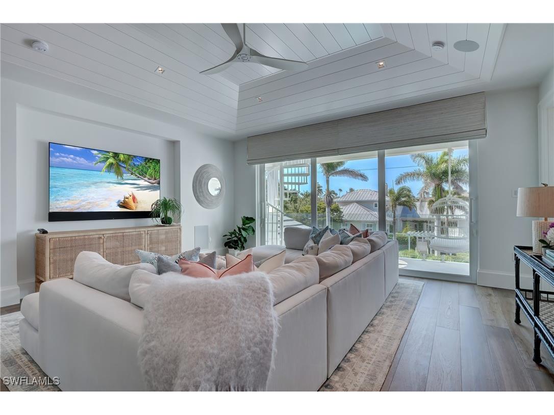 2020 Gordon Drive Naples FL 34102 225034249 image20