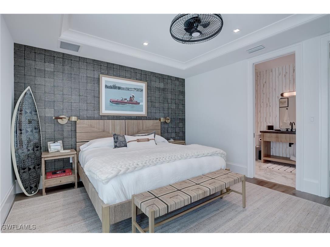 2020 Gordon Drive Naples FL 34102 225034249 image23