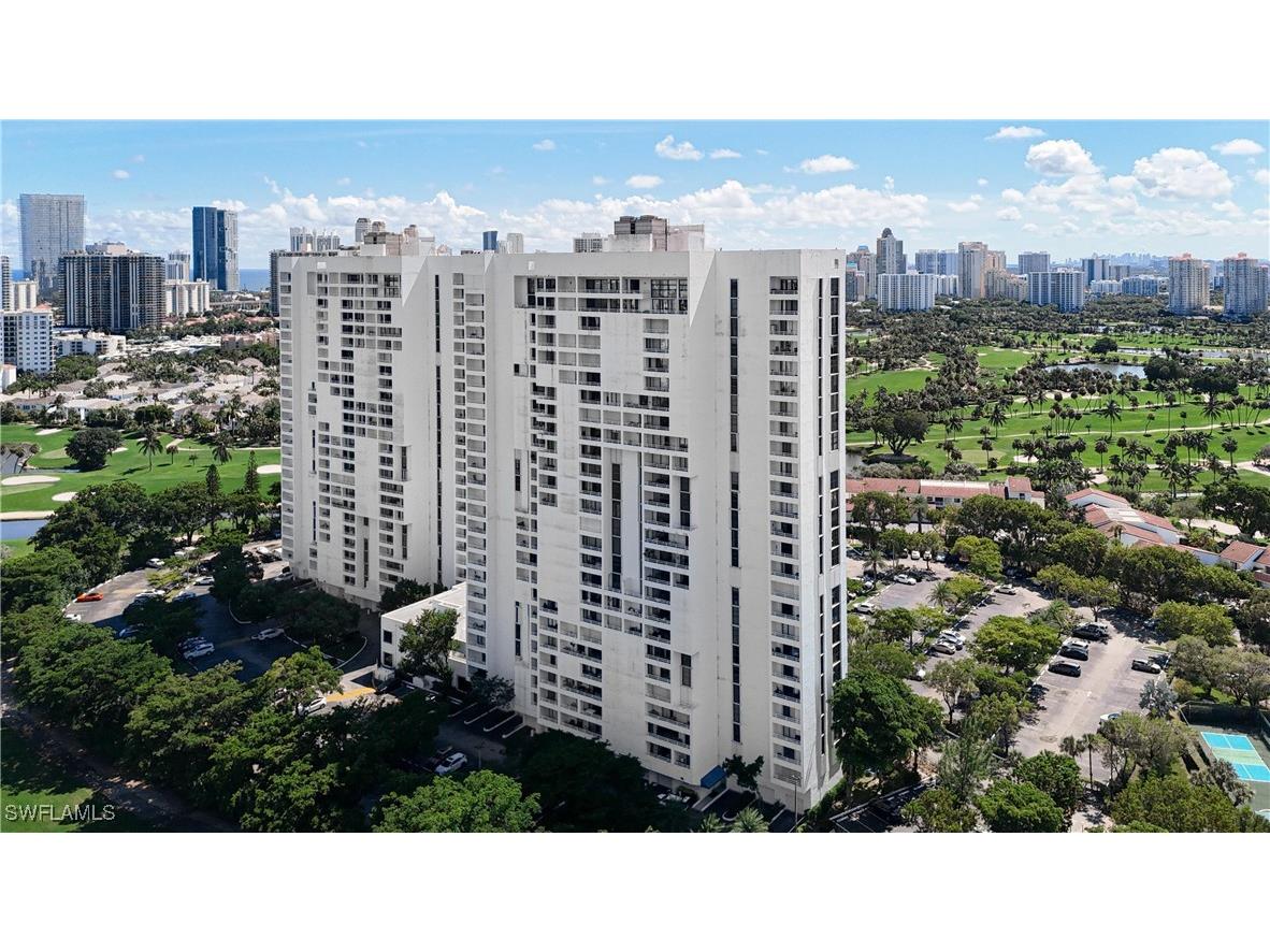 20225 NE 34th Court Miami FL 33180 225037621 image3