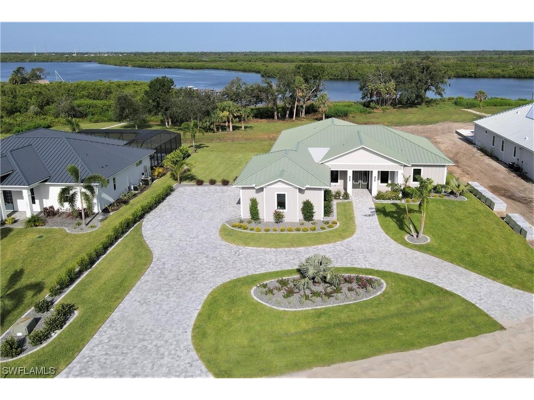 2033 Treasure Lane Punta Gorda FL 33982 223056336 image1