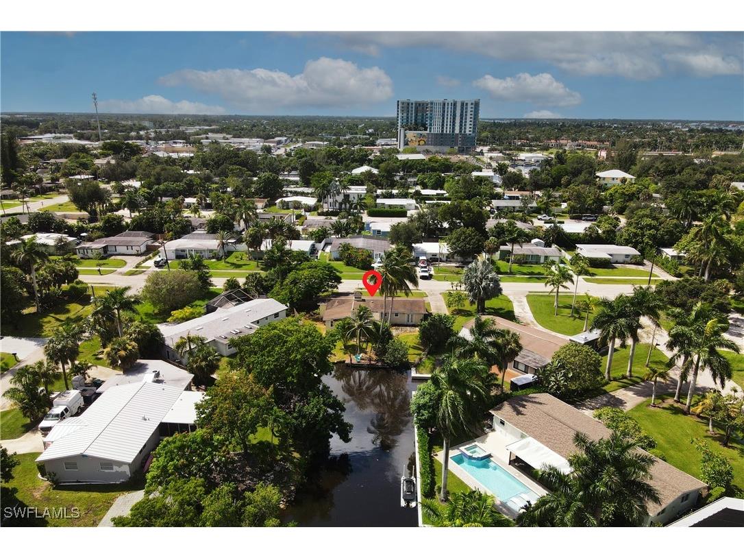 2043 Estey Avenue Naples FL 34104 224072347 image1