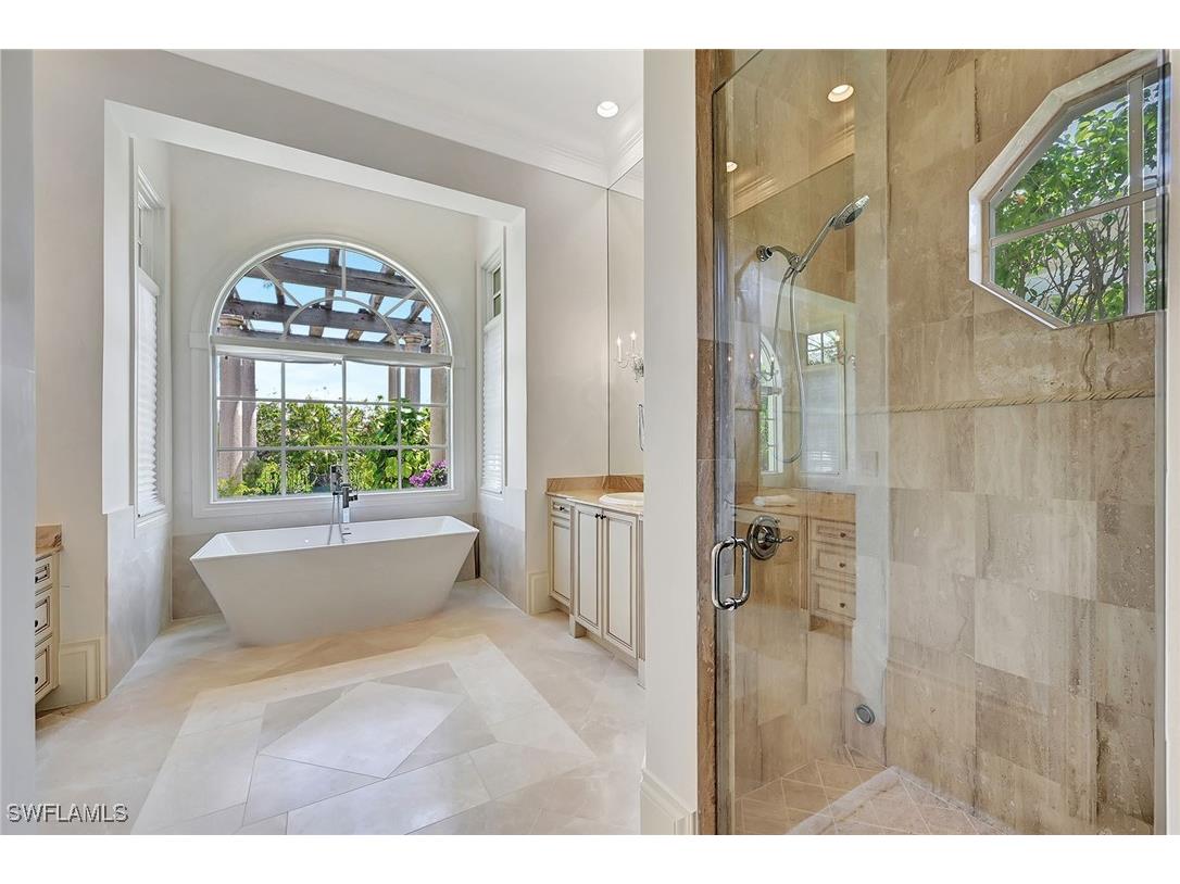 2052 Isla Vista Lane Naples FL 34105 225031381 image20