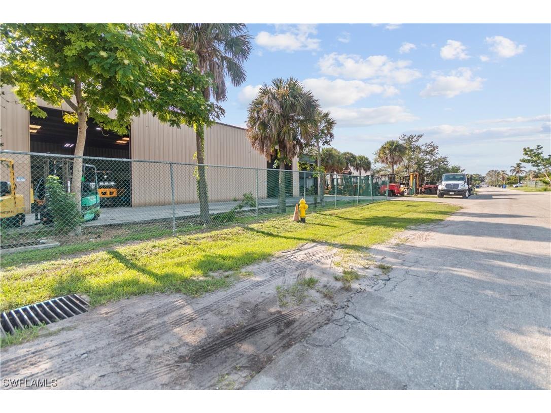 2065 Towles Street Fort Myers FL 33916 223062978 image27