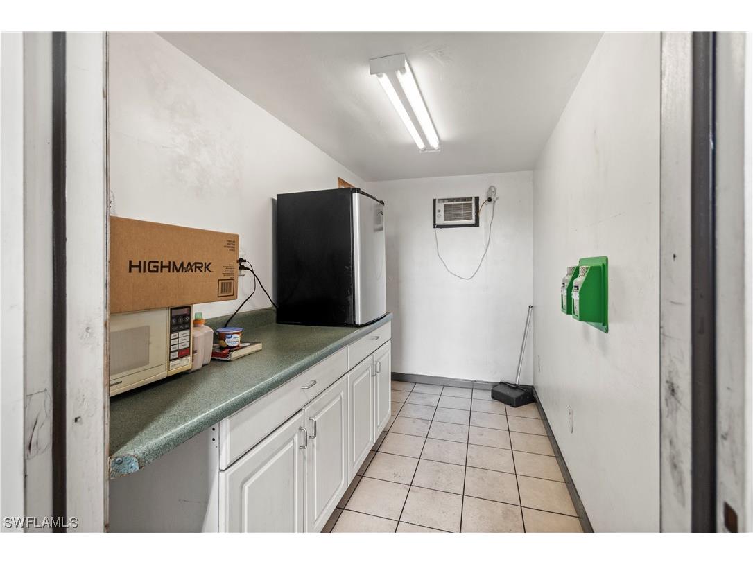 2065 Towles Street Fort Myers FL 33916 223062978 image28