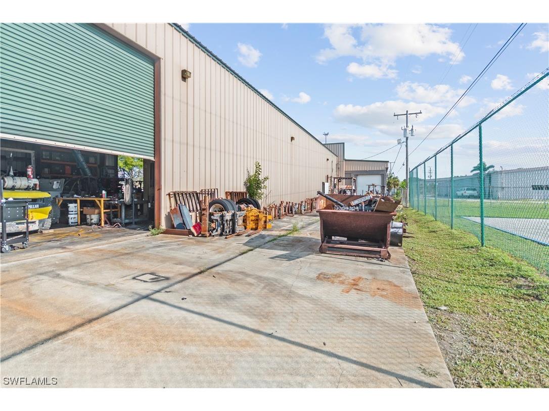 2065 Towles Street Fort Myers FL 33916 223062978 image36