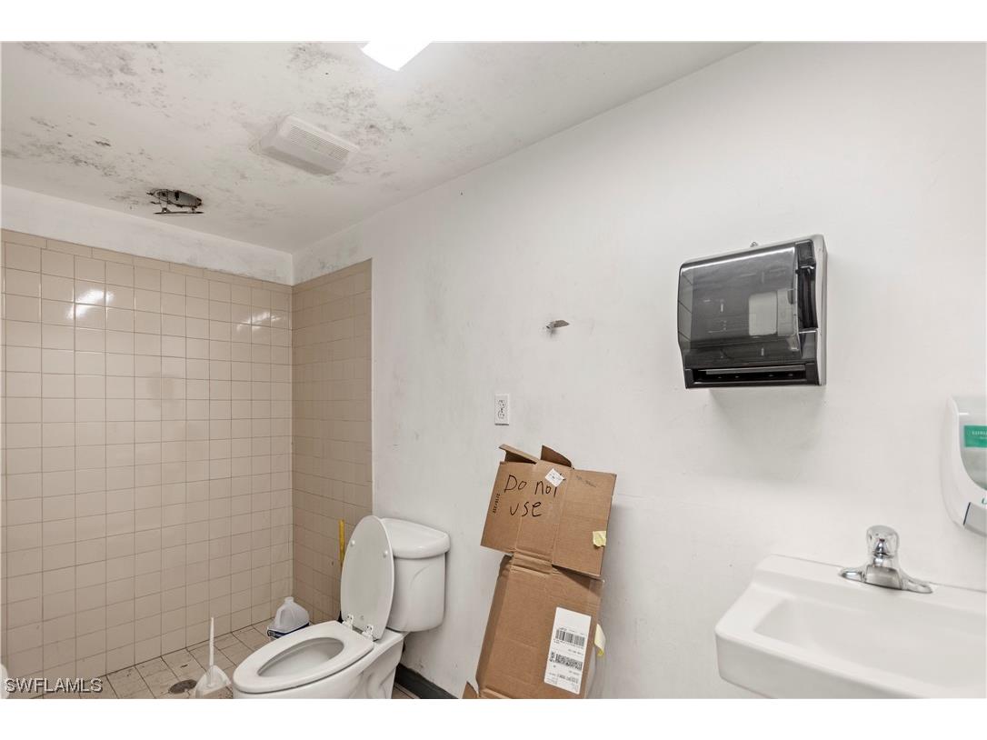 2065 Towles Street Fort Myers FL 33916 223062978 image37