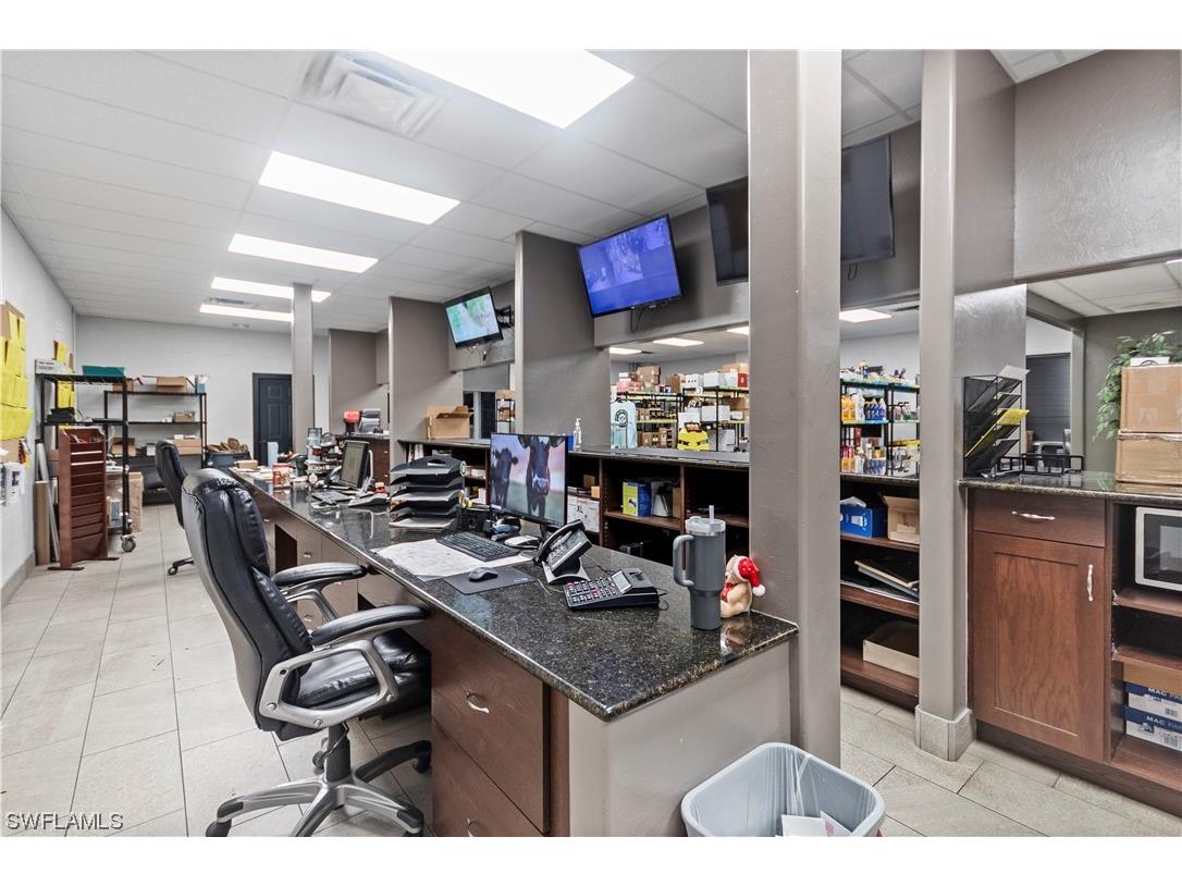 2065 Towles Street Fort Myers FL 33916 223062978 image8