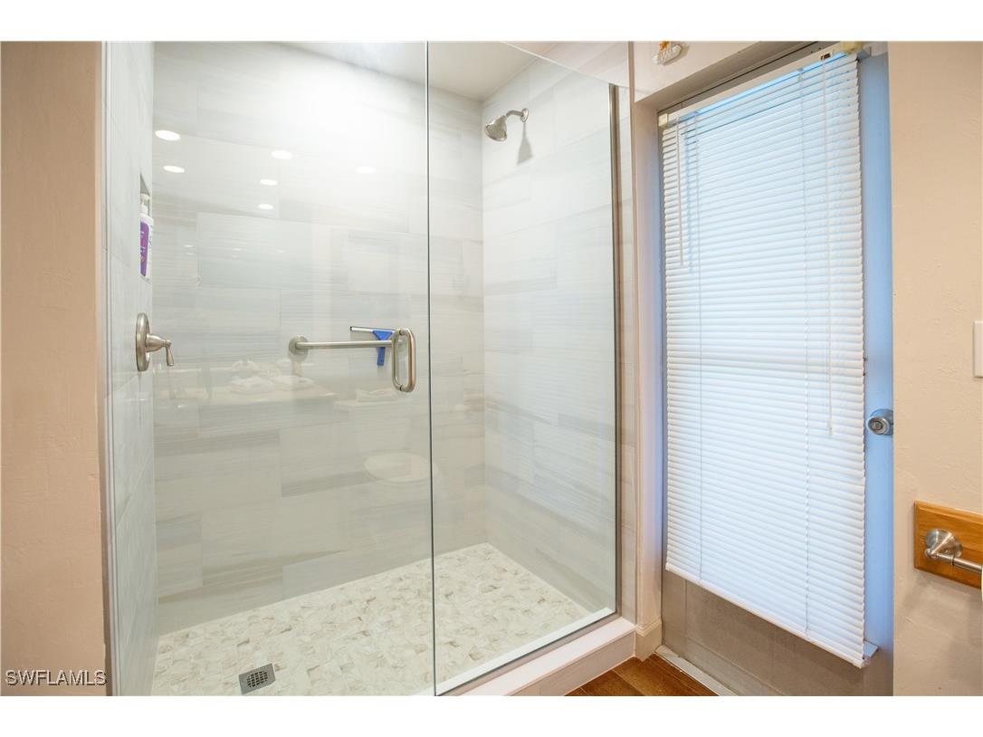 207 SE 20th Place Cape Coral FL 33990 224085039 image12