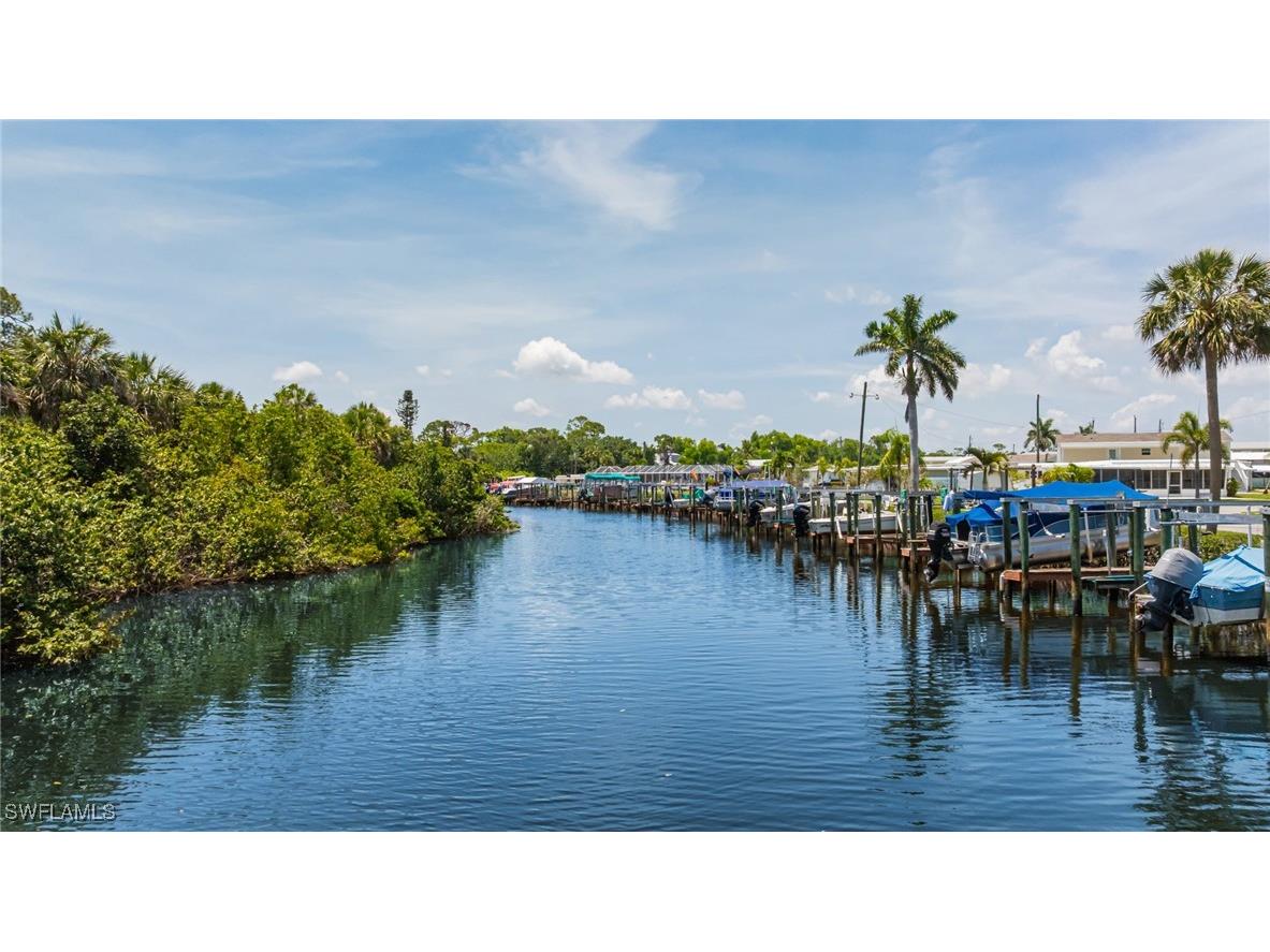 20751 Garden Drive Estero FL 33928 225050516 image40