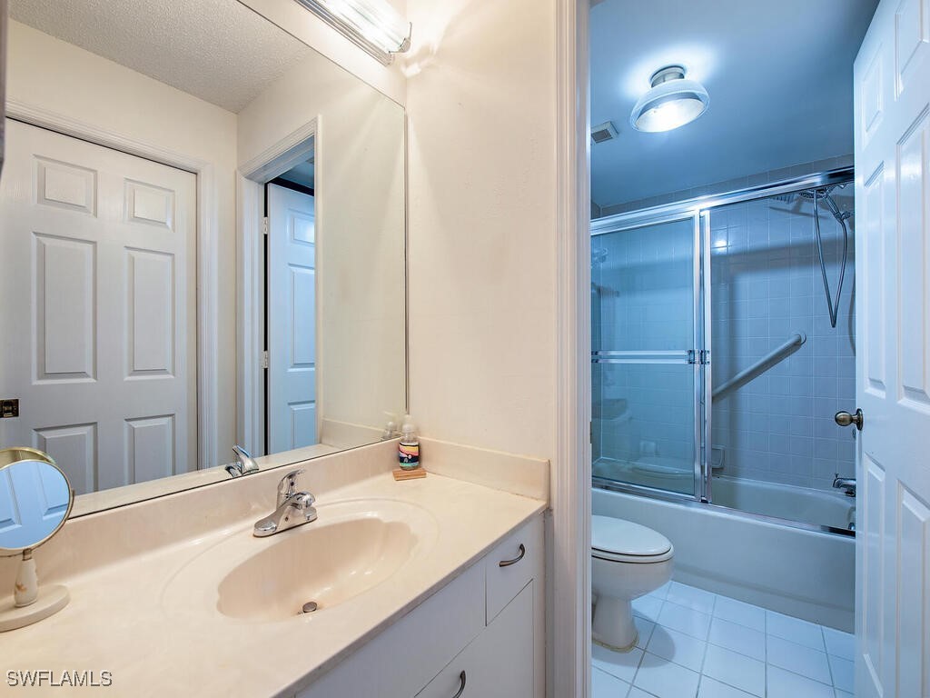 208 Furse Lakes Circle #D6 Naples FL 34104 225046601 image4