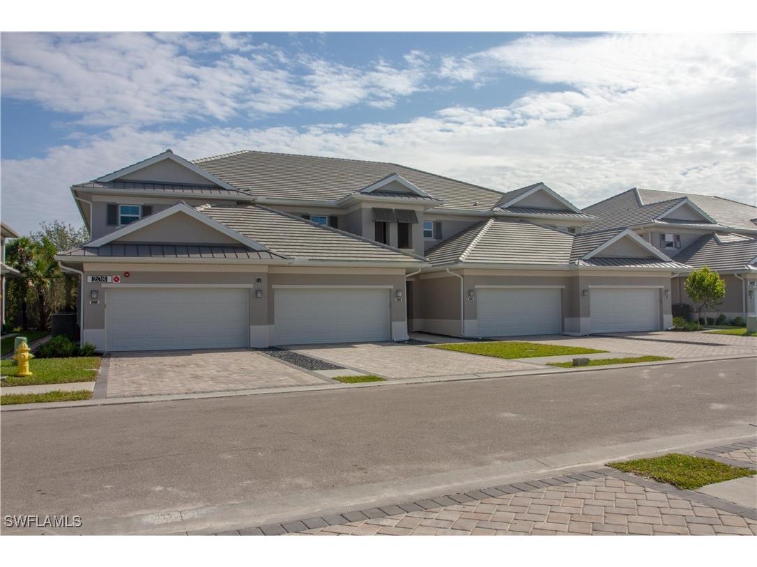 208 Indies Dr E #202 Naples FL 34114 225043039 image2