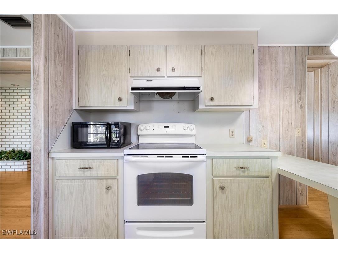 208 Nicklaus Boulevard North Fort Myers FL 33903 225046482 image12